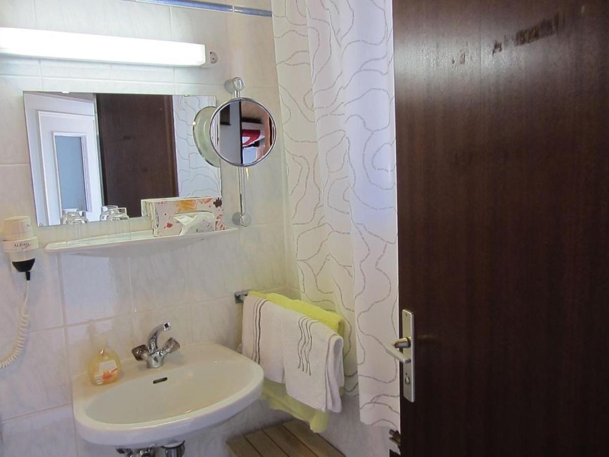 Apartments Marijana Srsici ภายนอก รูปภาพ