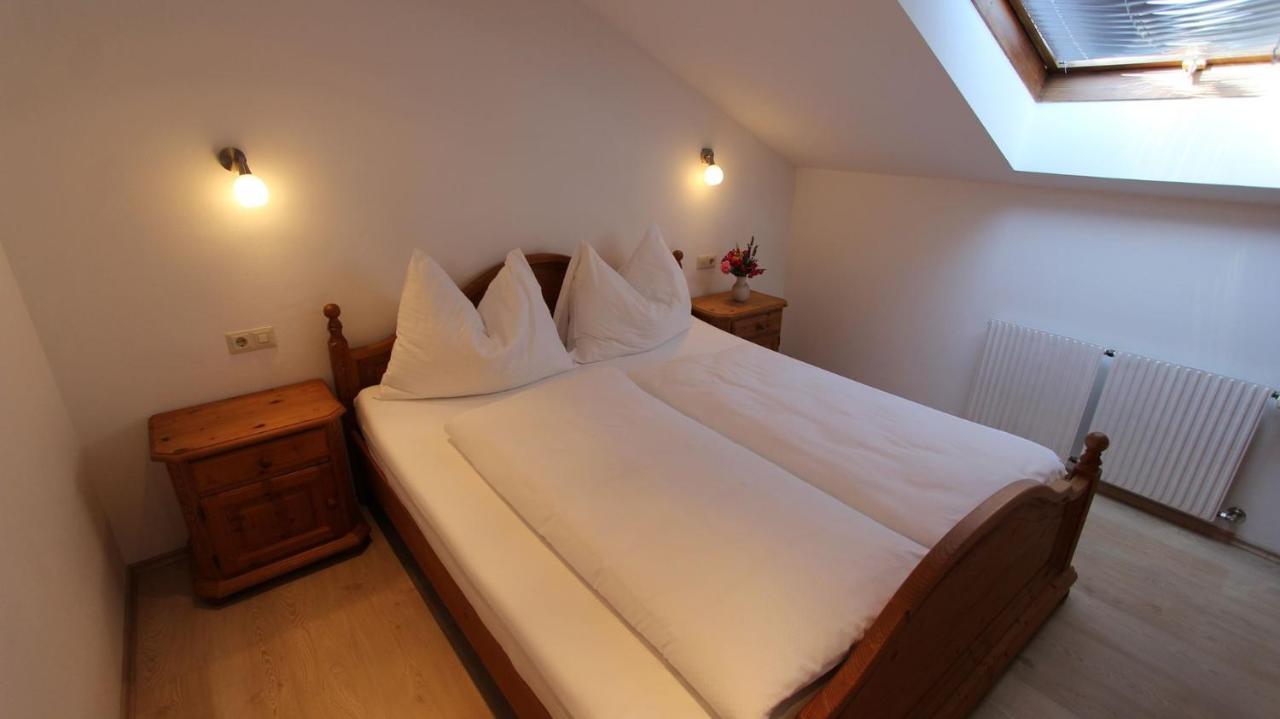 Apartments Marijana Srsici ภายนอก รูปภาพ
